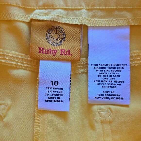 Ruby Rd. Cropped Yellow Pants - Picture 5 of 10